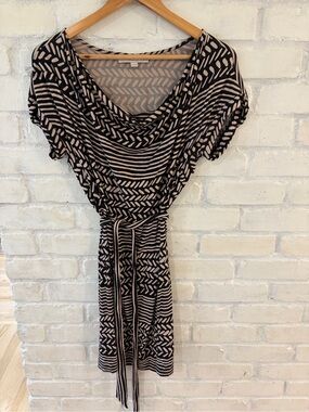LOFT Black and Cream Patterned Midi Dress with Tie Waist (B4)